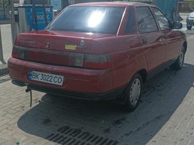 Красный ВАЗ 2110, объемом двигателя 1 л и пробегом 240 тыс. км за 1550 $, фото 3 на Automoto.ua