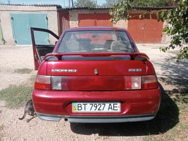 Красный ВАЗ 2110, объемом двигателя 1.5 л и пробегом 160 тыс. км за 1824 $, фото 2 на Automoto.ua