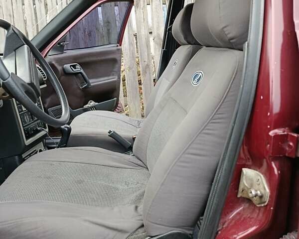 Красный ВАЗ 2110, объемом двигателя 1.5 л и пробегом 210 тыс. км за 1350 $, фото 1 на Automoto.ua