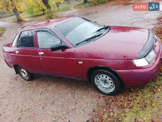 Красный ВАЗ 2110, объемом двигателя 1.5 л и пробегом 185 тыс. км за 800 $, фото 5 на Automoto.ua