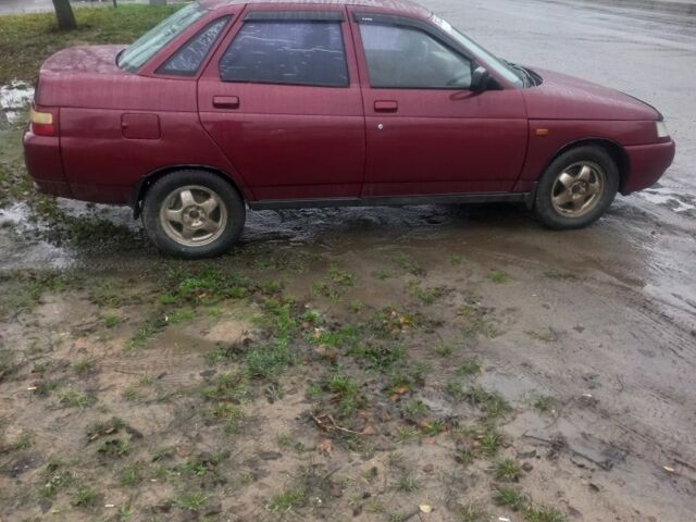 Красный ВАЗ 2110, объемом двигателя 1.5 л и пробегом 350 тыс. км за 2126 $, фото 2 на Automoto.ua