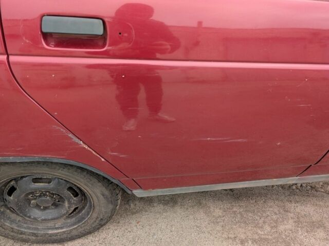 Красный ВАЗ 2110, объемом двигателя 1.5 л и пробегом 233 тыс. км за 1500 $, фото 5 на Automoto.ua