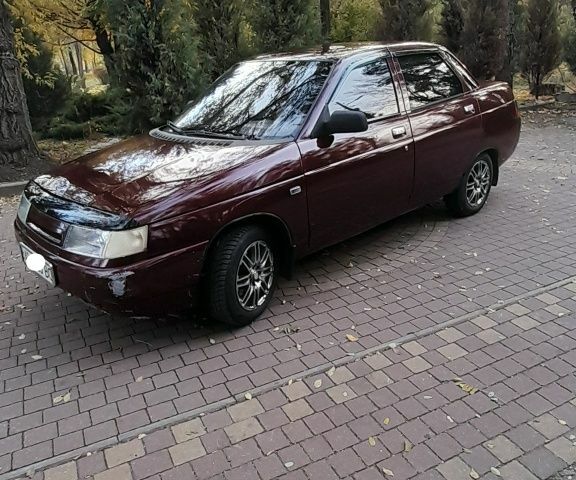 Красный ВАЗ 2110, объемом двигателя 1.5 л и пробегом 203 тыс. км за 1422 $, фото 13 на Automoto.ua