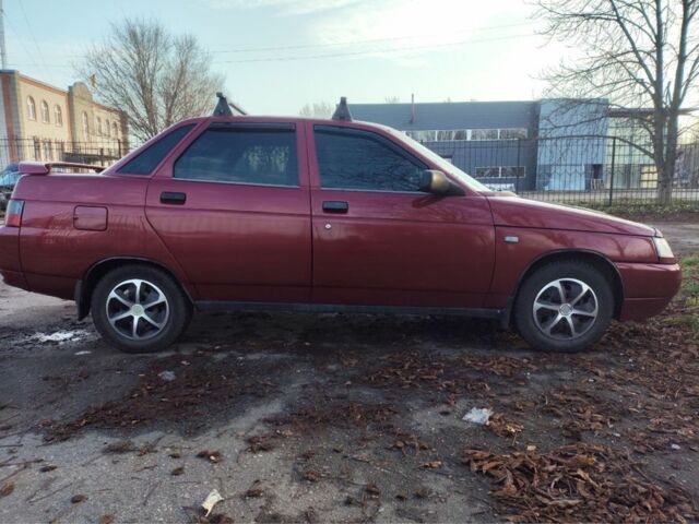 Красный ВАЗ 2110, объемом двигателя 1.5 л и пробегом 320 тыс. км за 2000 $, фото 2 на Automoto.ua