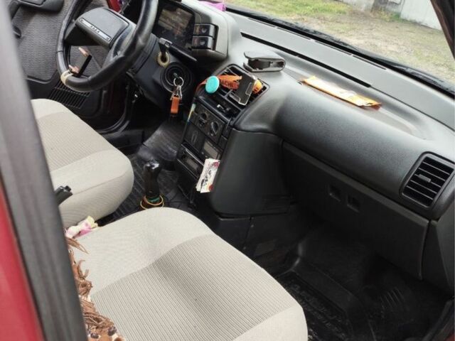 Красный ВАЗ 2110, объемом двигателя 1.5 л и пробегом 320 тыс. км за 2000 $, фото 4 на Automoto.ua