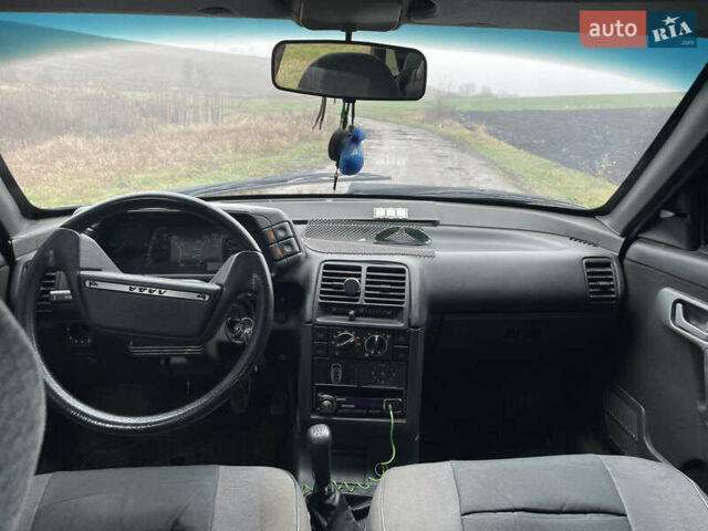 Красный ВАЗ 2110, объемом двигателя 1.5 л и пробегом 130 тыс. км за 1350 $, фото 3 на Automoto.ua