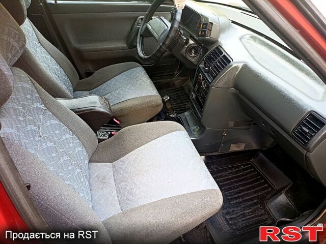 Красный ВАЗ 2110, объемом двигателя 1.5 л и пробегом 200 тыс. км за 1850 $, фото 11 на Automoto.ua