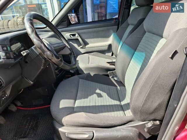 Красный ВАЗ 2110, объемом двигателя 1.6 л и пробегом 202 тыс. км за 2999 $, фото 13 на Automoto.ua