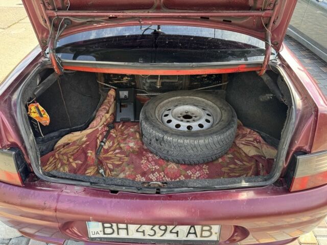 ВАЗ 2110 2004 в Одессе на Automoto.ua Красный ВАЗ 2110, объемом двигателя 0.9 л и пробегом 300 тыс. км за 1150 $, фото 8 на Automoto.ua