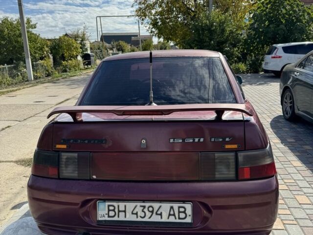 ВАЗ 2110 2004 в Одессе на Automoto.ua Красный ВАЗ 2110, объемом двигателя 0.9 л и пробегом 300 тыс. км за 1150 $, фото 4 на Automoto.ua
