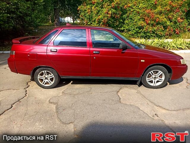 Красный ВАЗ 2110, объемом двигателя 1.5 л и пробегом 200 тыс. км за 1850 $, фото 4 на Automoto.ua