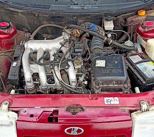 Красный ВАЗ 2110, объемом двигателя 1.5 л и пробегом 316 тыс. км за 1500 $, фото 4 на Automoto.ua