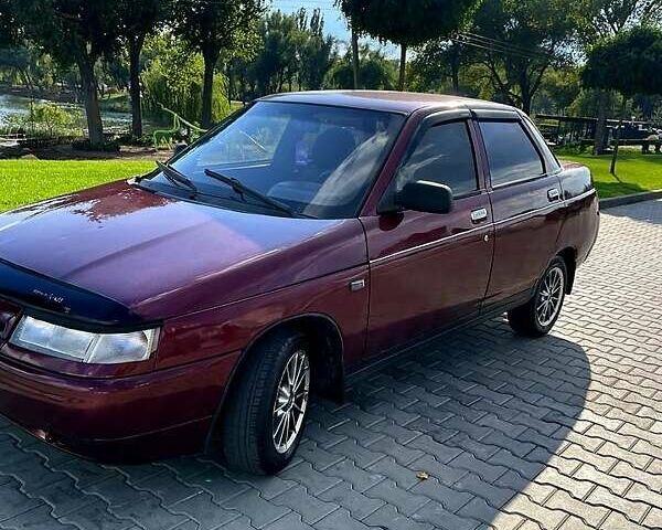 Красный ВАЗ 2110, объемом двигателя 1.6 л и пробегом 317 тыс. км за 2350 $, фото 1 на Automoto.ua