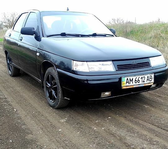 Красный ВАЗ 2110, объемом двигателя 16 л и пробегом 138 тыс. км за 1800 $, фото 2 на Automoto.ua