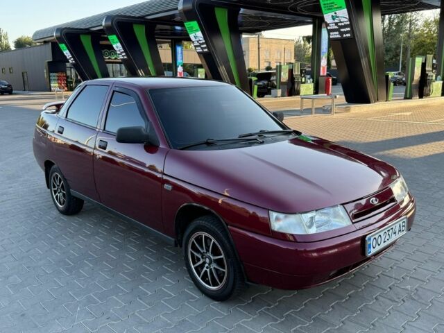 Красный ВАЗ 2110, объемом двигателя 1.6 л и пробегом 65 тыс. км за 3300 $, фото 1 на Automoto.ua
