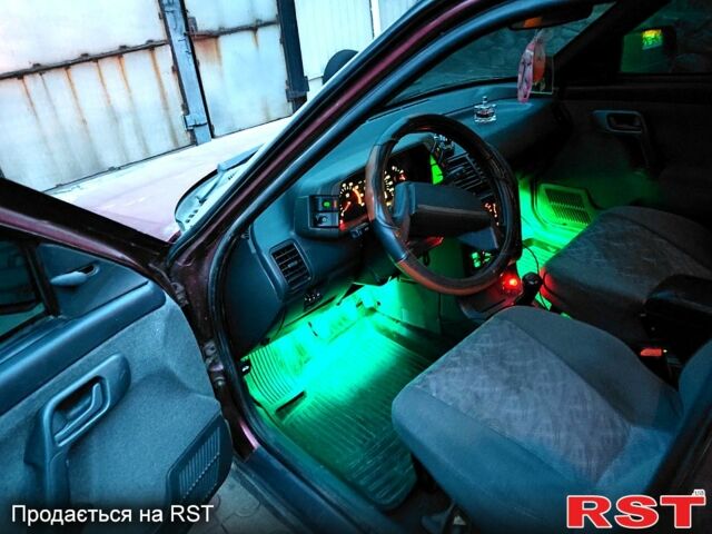 Красный ВАЗ 2110, объемом двигателя 1.6 л и пробегом 187 тыс. км за 2600 $, фото 4 на Automoto.ua