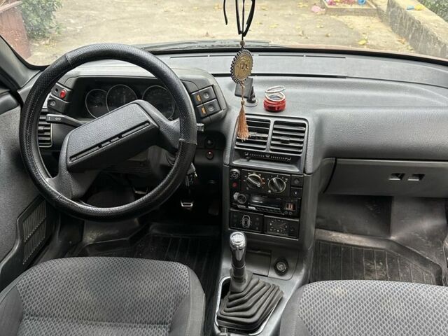 Червоний ВАЗ 2110, об'ємом двигуна 1.6 л та пробігом 205 тис. км за 1750 $, фото 5 на Automoto.ua
