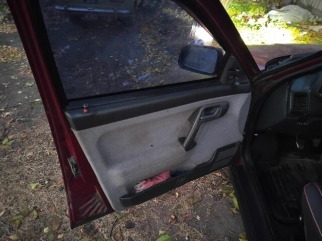 Красный ВАЗ 2110, объемом двигателя 1.6 л и пробегом 126 тыс. км за 1896 $, фото 3 на Automoto.ua