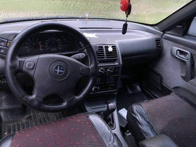 Красный ВАЗ 2110, объемом двигателя 1.6 л и пробегом 220 тыс. км за 1500 $, фото 3 на Automoto.ua