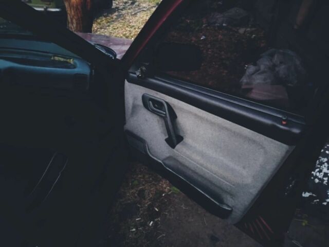 Красный ВАЗ 2110, объемом двигателя 1.6 л и пробегом 126 тыс. км за 1896 $, фото 2 на Automoto.ua