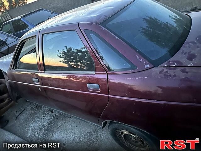 ВАЗ 2110 2005 в Николаеве на Automoto.ua Красный ВАЗ 2110, объемом двигателя 1.5 л и пробегом 100 тыс. км за 1000 $, фото 1 на Automoto.ua