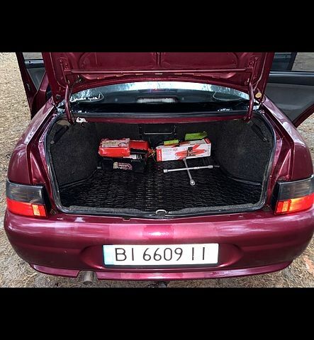 Красный ВАЗ 2110, объемом двигателя 1.6 л и пробегом 158 тыс. км за 1700 $, фото 2 на Automoto.ua