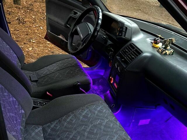 Красный ВАЗ 2110, объемом двигателя 1.6 л и пробегом 158 тыс. км за 1700 $, фото 9 на Automoto.ua