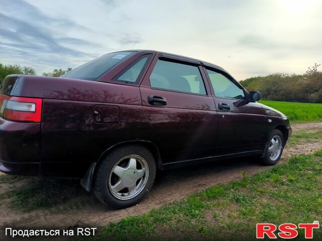 Красный ВАЗ 2110, объемом двигателя 1.6 л и пробегом 158 тыс. км за 2400 $, фото 2 на Automoto.ua