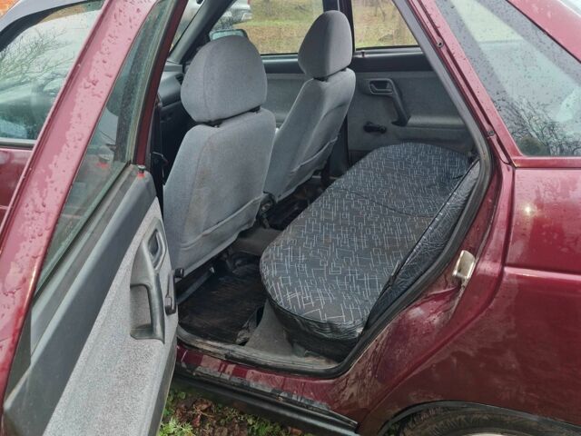 Червоний ВАЗ 2110, об'ємом двигуна 1.6 л та пробігом 274 тис. км за 1096 $, фото 4 на Automoto.ua