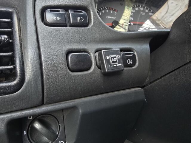 Красный ВАЗ 2110, объемом двигателя 1.6 л и пробегом 150 тыс. км за 2600 $, фото 15 на Automoto.ua