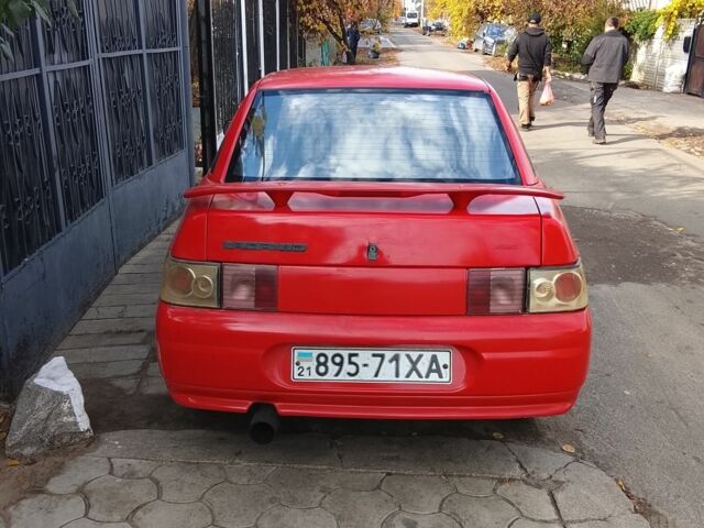 Красный ВАЗ 2110, объемом двигателя 1 л и пробегом 2 тыс. км за 1200 $, фото 1 на Automoto.ua