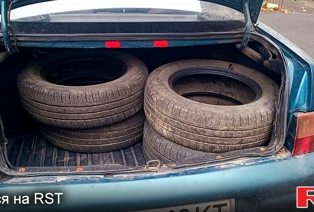 ВАЗ 2110, объемом двигателя 1.5 л и пробегом 264 тыс. км за 2000 $, фото 2 на Automoto.ua