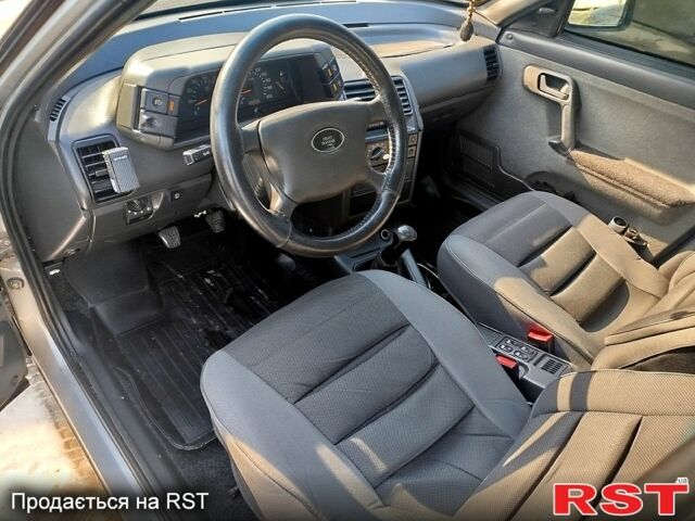 ВАЗ 2110, объемом двигателя 1.5 л и пробегом 200 тыс. км за 2800 $, фото 6 на Automoto.ua