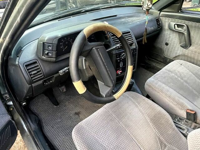 ВАЗ 2110, объемом двигателя 1.5 л и пробегом 258 тыс. км за 1050 $, фото 3 на Automoto.ua