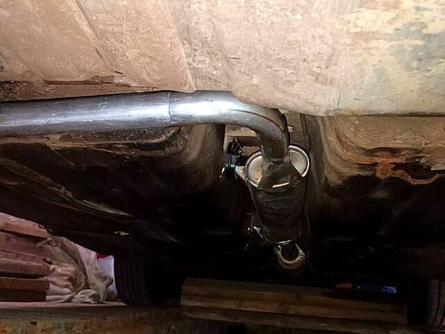 ВАЗ 2110, объемом двигателя 1.5 л и пробегом 320 тыс. км за 900 $, фото 4 на Automoto.ua