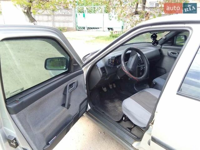 ВАЗ 2110 2004 в Никополе на Automoto.ua ВАЗ 2110, объемом двигателя 1.6 л и пробегом 200 тыс. км за 2600 $, фото 6 на Automoto.ua