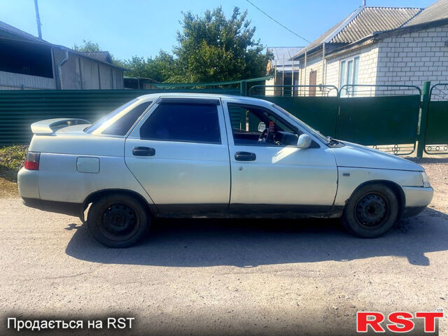 ВАЗ 2110, объемом двигателя 1.6 л и пробегом 208 тыс. км за 999 $, фото 4 на Automoto.ua