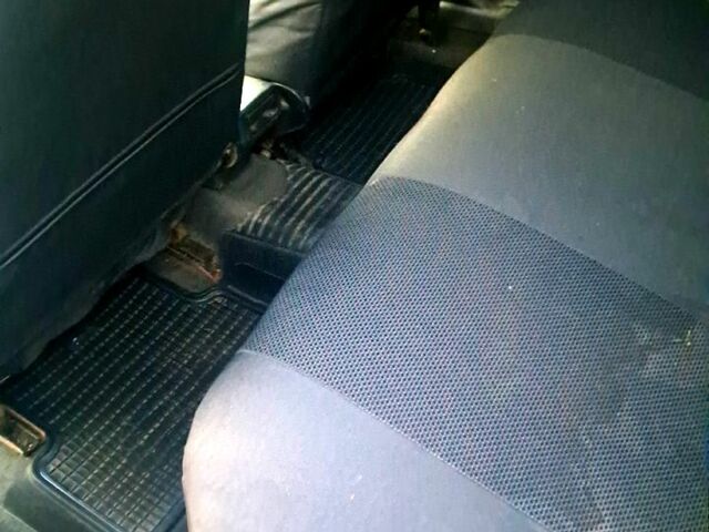 ВАЗ 2110, объемом двигателя 1.6 л и пробегом 290 тыс. км за 1250 $, фото 7 на Automoto.ua