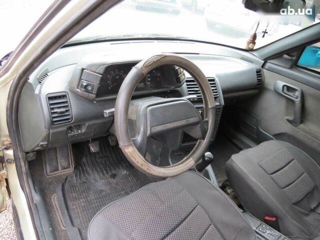 ВАЗ 2110, объемом двигателя 0 л и пробегом 257 тыс. км за 1998 $, фото 6 на Automoto.ua