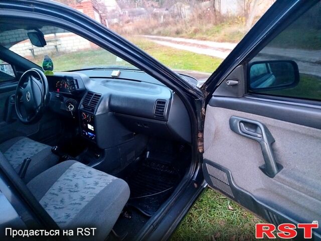 ВАЗ 2110, объемом двигателя 1.6 л и пробегом 200 тыс. км за 1600 $, фото 4 на Automoto.ua