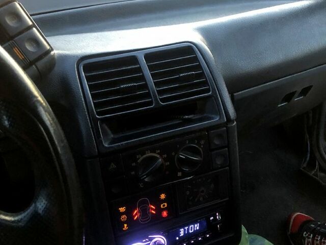 ВАЗ 2110, объемом двигателя 1.6 л и пробегом 221 тыс. км за 940 $, фото 7 на Automoto.ua