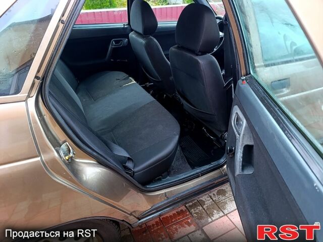 ВАЗ 2110, объемом двигателя 1.6 л и пробегом 303 тыс. км за 1300 $, фото 9 на Automoto.ua