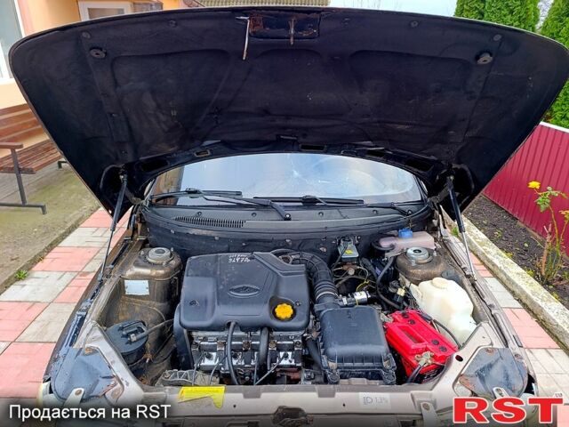 ВАЗ 2110, объемом двигателя 1.6 л и пробегом 303 тыс. км за 1300 $, фото 11 на Automoto.ua