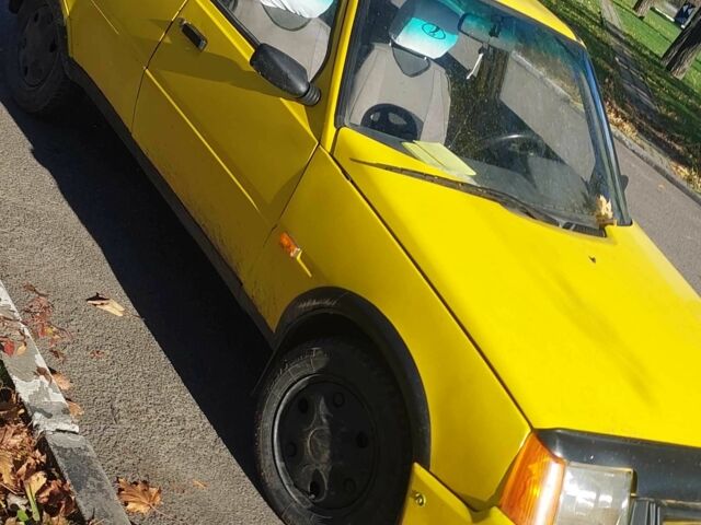 Желтый ВАЗ 2110, объемом двигателя 1.3 л и пробегом 1 тыс. км за 429 $, фото 1 на Automoto.ua