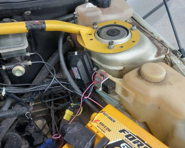 ВАЗ 2110 2006 у Тульчине на Automoto.ua Жовтий ВАЗ 2110, об'ємом двигуна 1.6 л та пробігом 152 тис. км за 2500 $, фото 9 на Automoto.ua