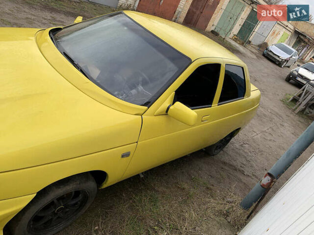 Желтый ВАЗ 2110, объемом двигателя 1.6 л и пробегом 90 тыс. км за 1800 $, фото 1 на Automoto.ua