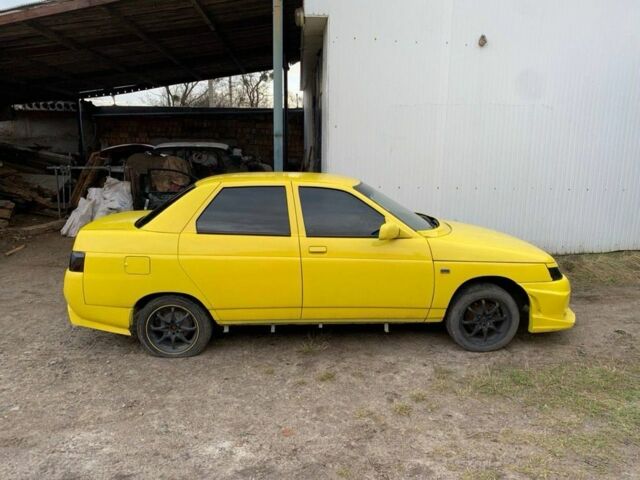 Жовтий ВАЗ 2110, об'ємом двигуна 1.6 л та пробігом 90 тис. км за 1200 $, фото 4 на Automoto.ua