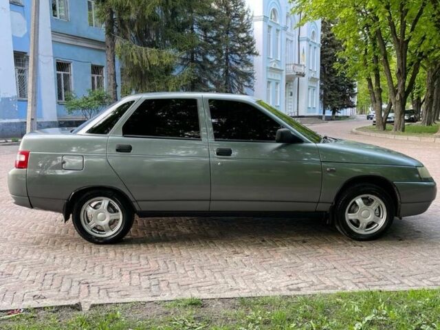 Серый ВАЗ 2110, объемом двигателя 0 л и пробегом 130 тыс. км за 3300 $, фото 2 на Automoto.ua