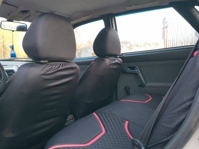 ВАЗ 2110 2004 у Лубнах на Automoto.ua Сірий ВАЗ 2110, об'ємом двигуна 1.5 л та пробігом 200 тис. км за 1800 $, фото 7 на Automoto.ua