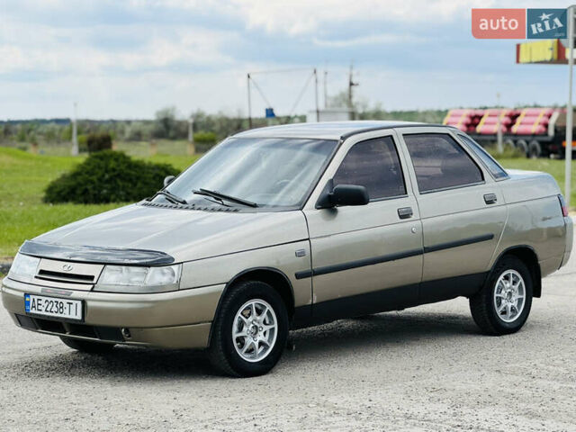 ВАЗ 2110 2000 в Новомосковске на Automoto.ua Серый ВАЗ 2110, объемом двигателя 1.5 л и пробегом 200 тыс. км за 1950 $, фото 7 на Automoto.ua